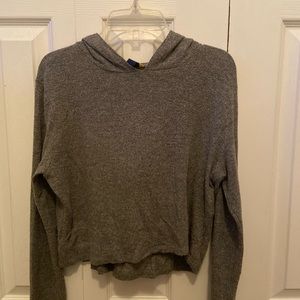 Medium- Dark Grey sweater like top✨